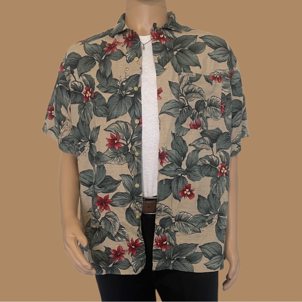 🌍 Chaps Button Up w/ Floral detail
